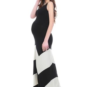 Kimi + Kai Maternity Abstract Maxi Dress long